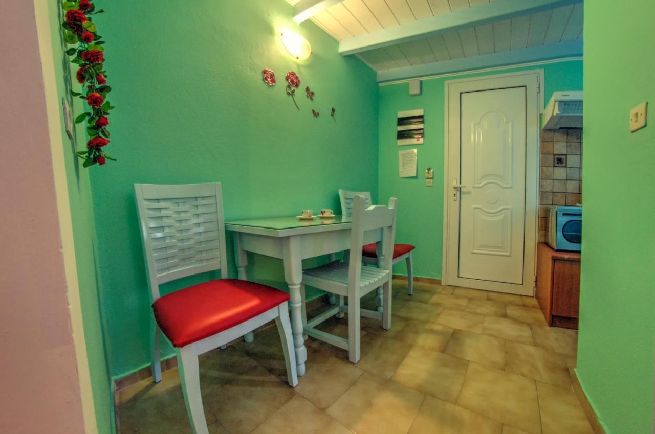 Villa Eleni Holidays Resort With Swimming Pool, Sidárion Exterior foto
